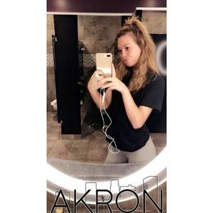 Meet your Posher, Olivia